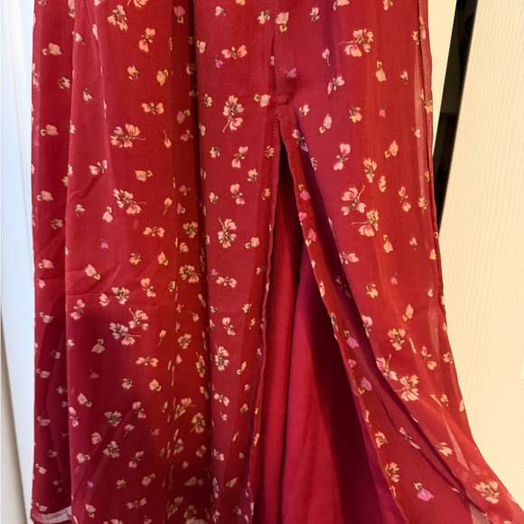 Deep Red Floral Maxi Dress - Picture 3 of 4